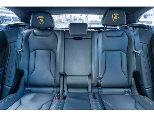 LAMBORGHINI URUS 2021 Image 31