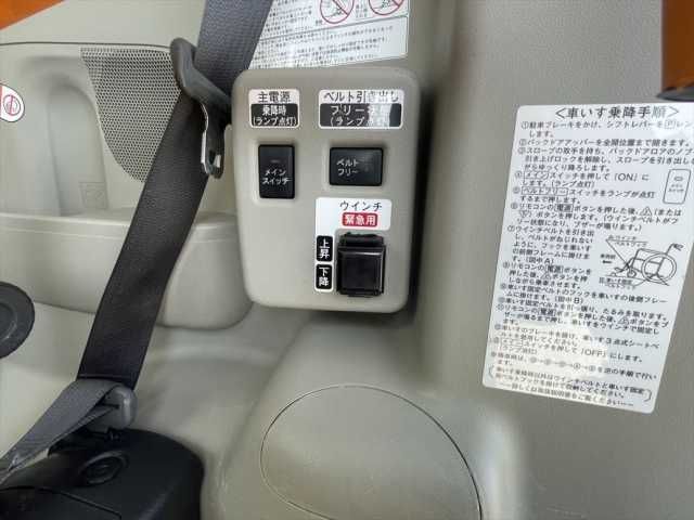 DAIHATSU TANTO 2014 Image 31