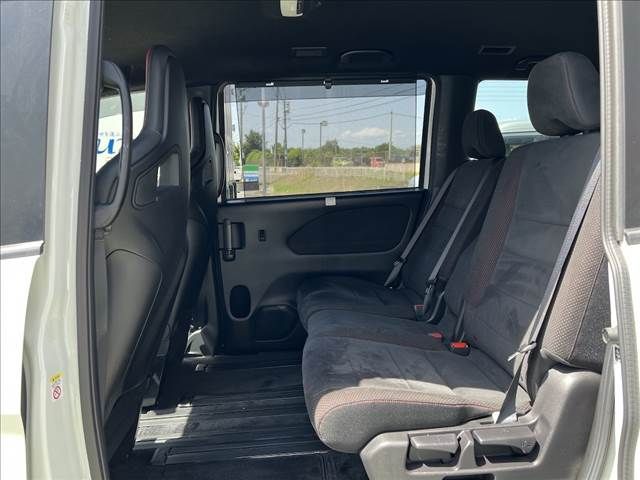 NISSAN SERENA  S-HYBRID 2018 Image 31