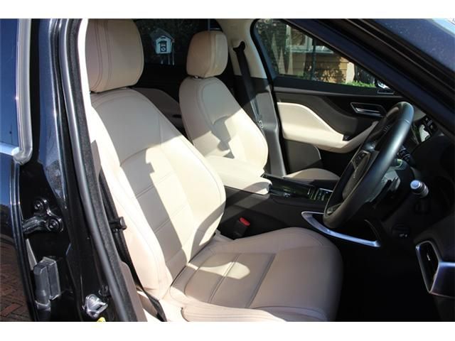 JAGUAR F-PACE 2018 Image 31