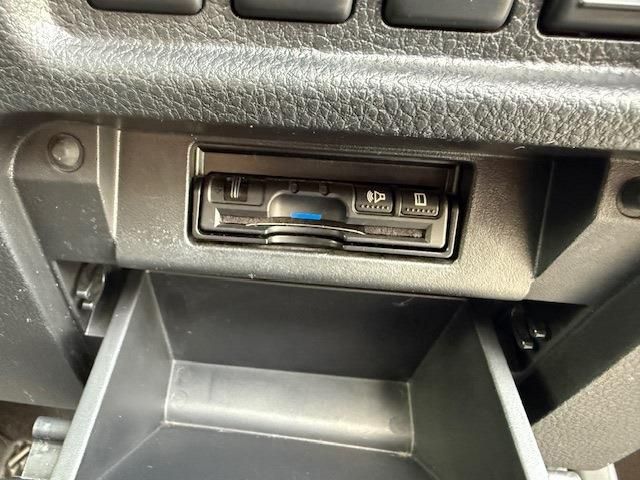 NISSAN ELGRAND 2017 Image 31