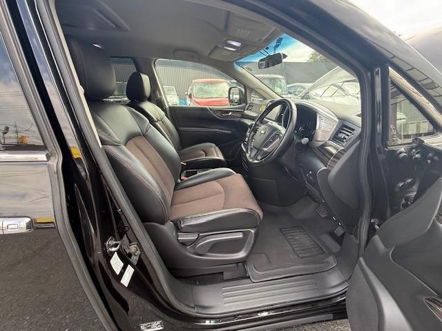 NISSAN ELGRAND 2017 Image 31