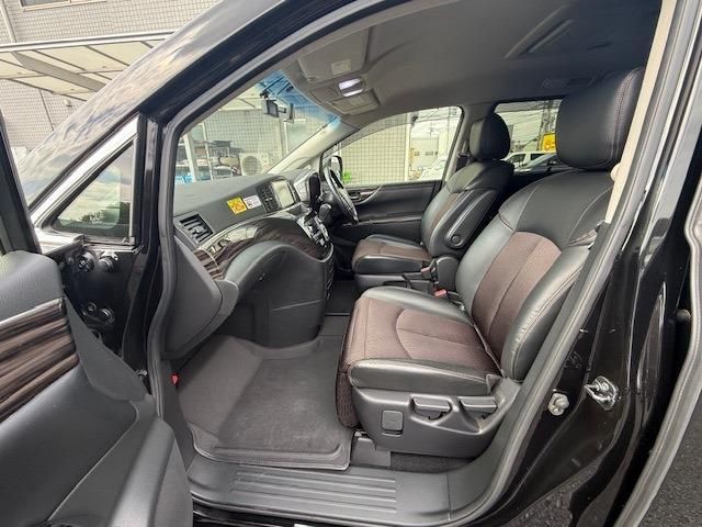 NISSAN ELGRAND 2017 Image 31