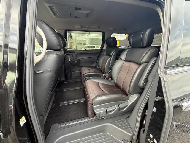 NISSAN ELGRAND 2017 Image 31