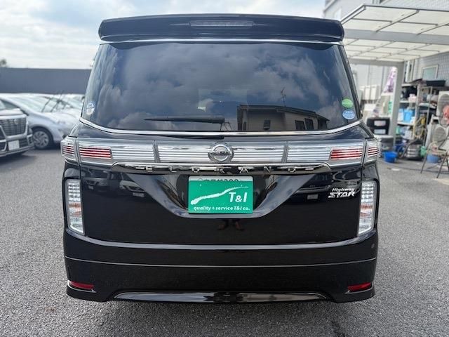 NISSAN ELGRAND 2017 Image 31