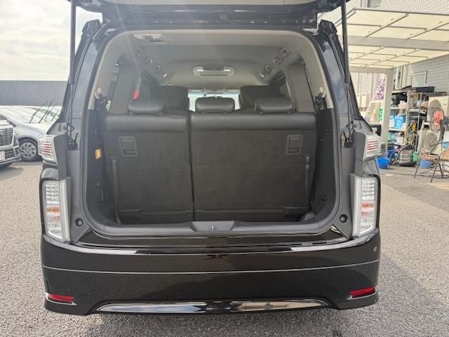 NISSAN ELGRAND 2017 Image 31