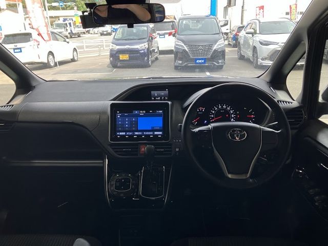 TOYOTA VOXY 2020 Image 31