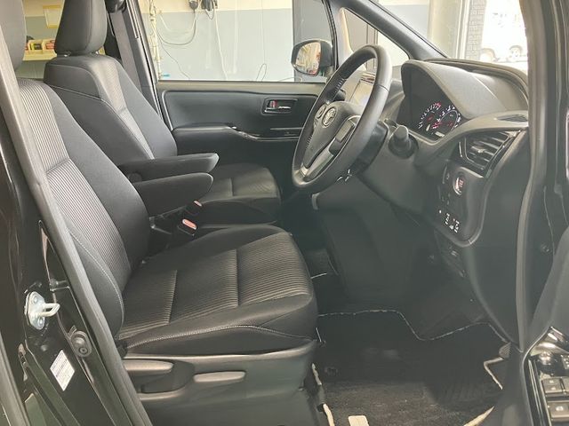 TOYOTA VOXY 2020 Image 31