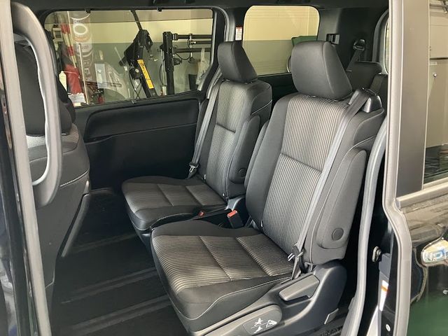 TOYOTA VOXY 2020 Image 31