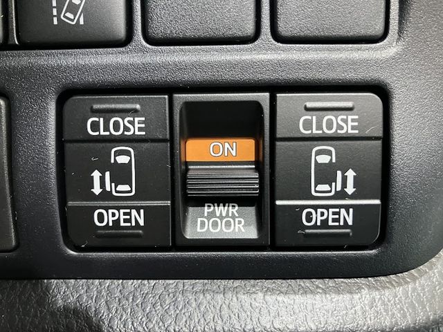 TOYOTA VOXY 2020 Image 31