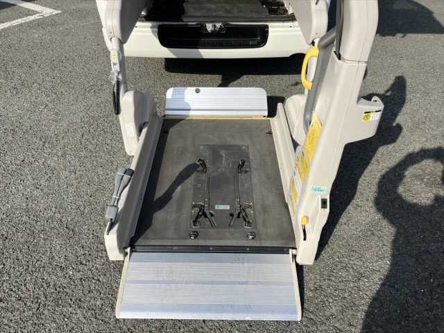 TOYOTA REGIUSACE VAN 1.25T 2012 Image 31