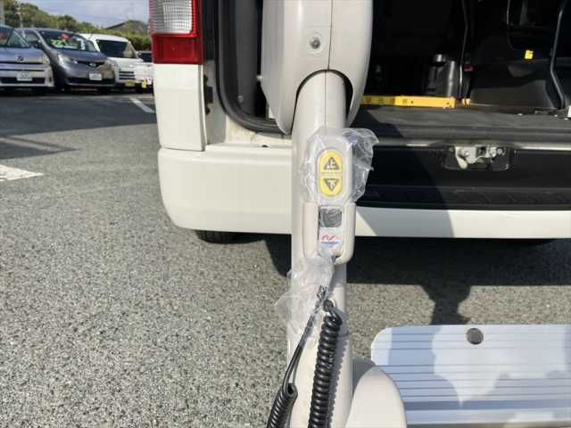 TOYOTA REGIUSACE VAN 1.25T 2012 Image 31