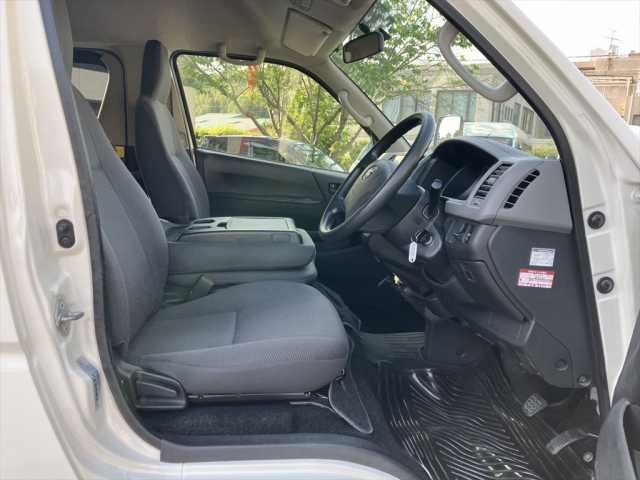 TOYOTA REGIUSACE VAN 1.25T 2012 Image 31