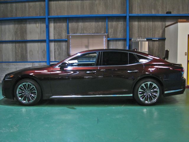TOYOTA LEXUS LS500 2018 Image 31
