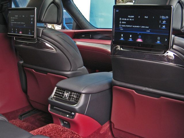 TOYOTA LEXUS LS500 2018 Image 31