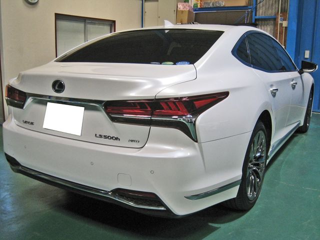 TOYOTA LEXUS LS500H 4WD 2017 Image 31