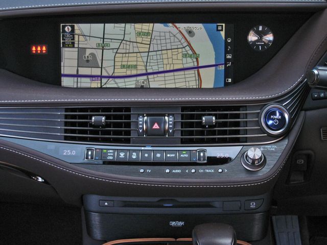 TOYOTA LEXUS LS500H 4WD 2017 Image 31