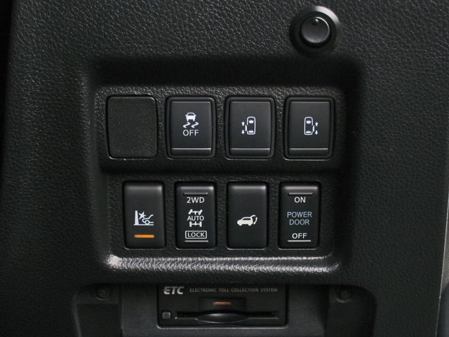 NISSAN ELGRAND  4WD 2016 Image 31