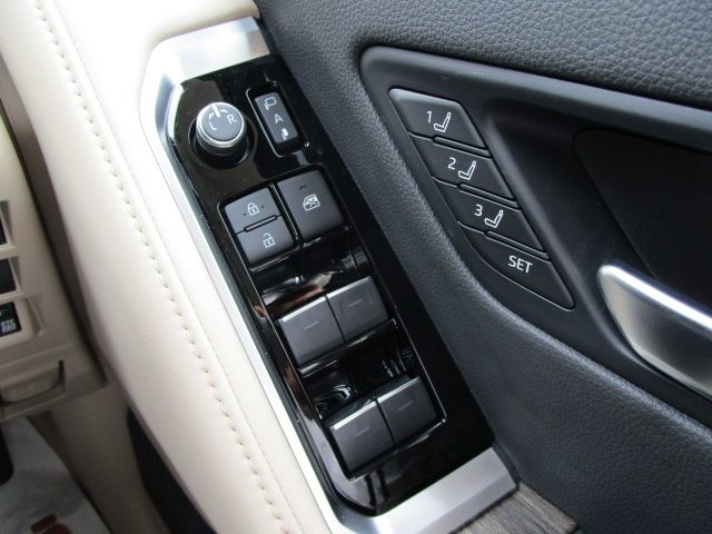 TOYOTA LANDCRUISER WAGON 2023 Image 31