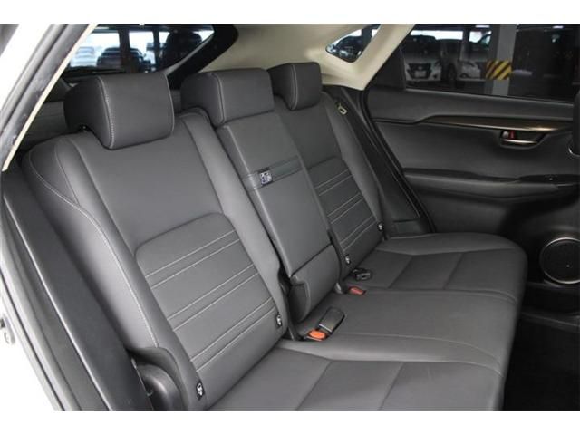 TOYOTA LEXUS NX300H 2018 Image 31