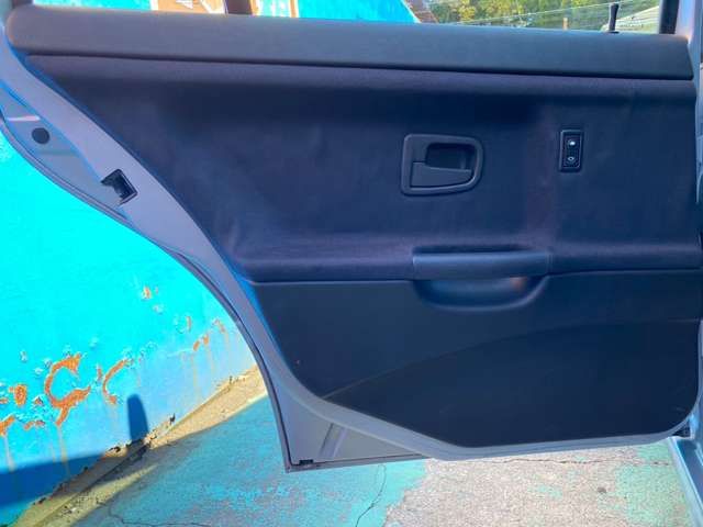 ALPINA B6 TOURING 1997 Image 31