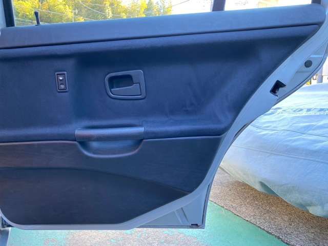 ALPINA B6 TOURING 1997 Image 31