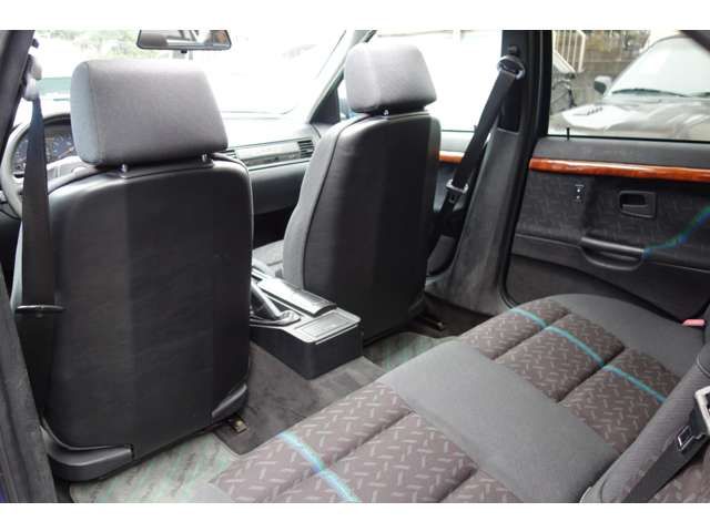 ALPINA B3 LIMOUSINE 1994 Image 31