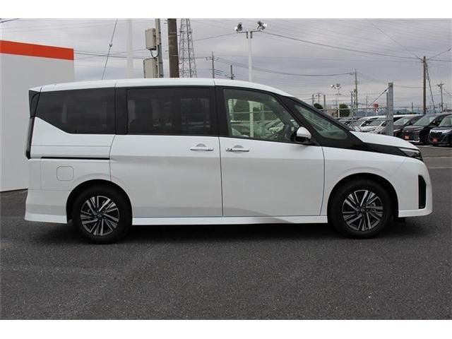 NISSAN SERENA  WG 2023 Image 31