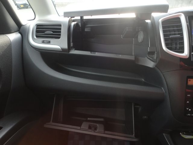 MITSUBISHI DELICA D:2 2WD 2013 Image 31