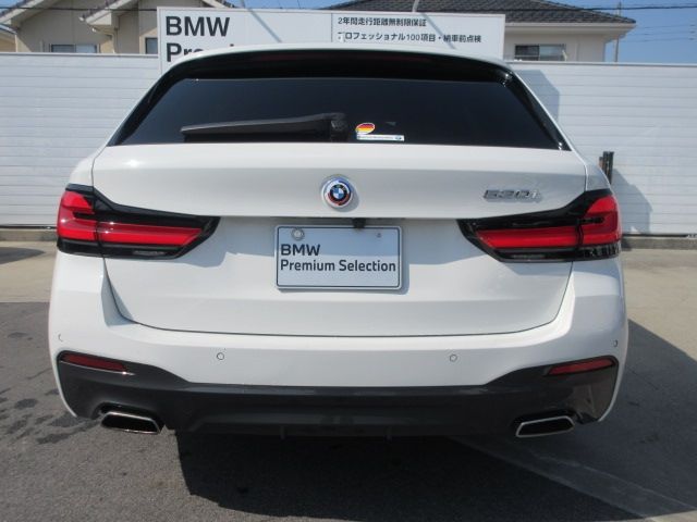 BMW 5SERIES TOURING 2022 Image 31