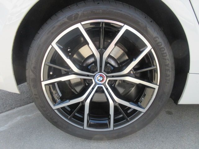 BMW 5SERIES TOURING 2022 Image 31