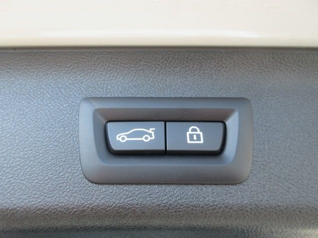 BMW 5SERIES TOURING 2022 Image 31