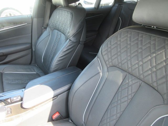 BMW 5SERIES TOURING 2022 Image 31