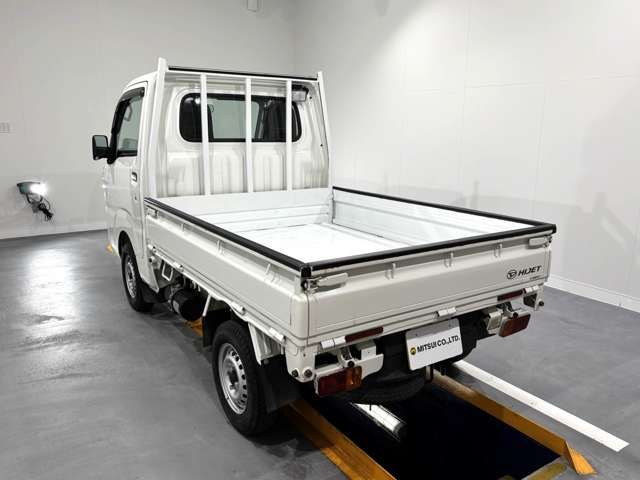 DAIHATSU HIJET TRUCK 4WD 2017 Image 31