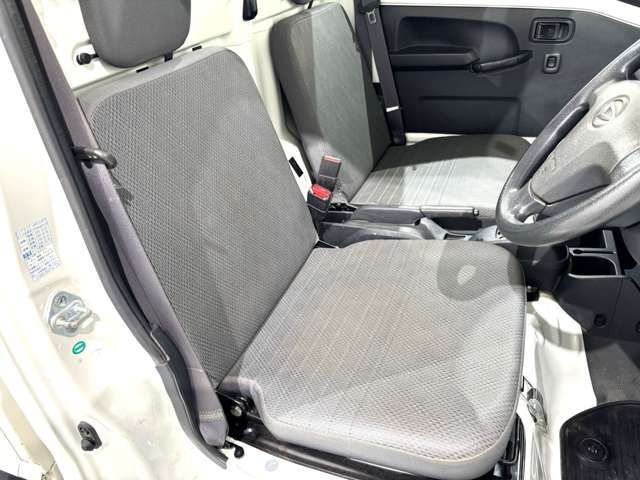 DAIHATSU HIJET TRUCK 4WD 2017 Image 31