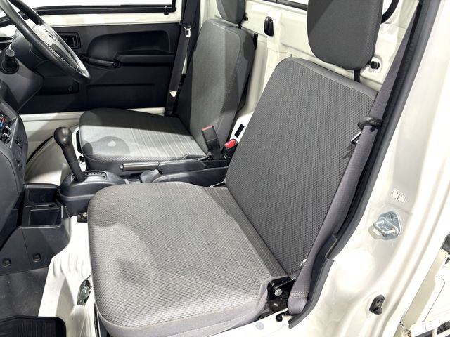 DAIHATSU HIJET TRUCK 4WD 2017 Image 31