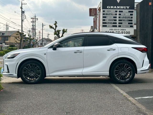 TOYOTA LEXUS RX500H 2023 Image 31