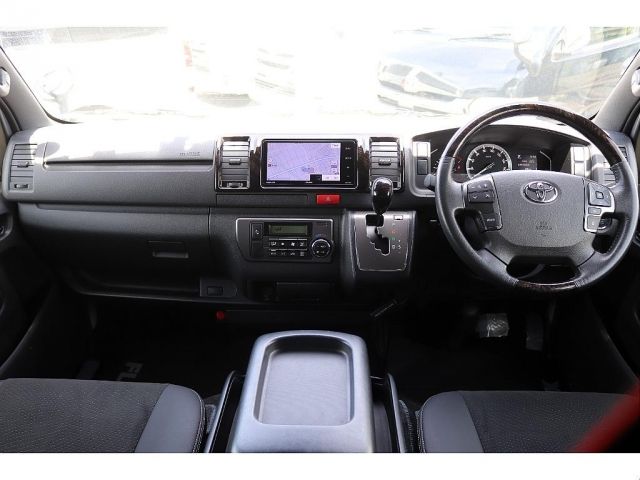 TOYOTA HIACE VAN 2WD 2020 Image 31
