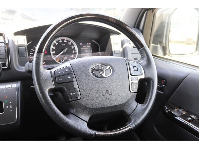 TOYOTA HIACE VAN 2WD 2020 Image 31