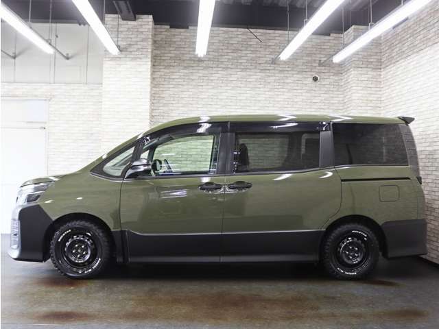 TOYOTA VOXY 2014 Image 31