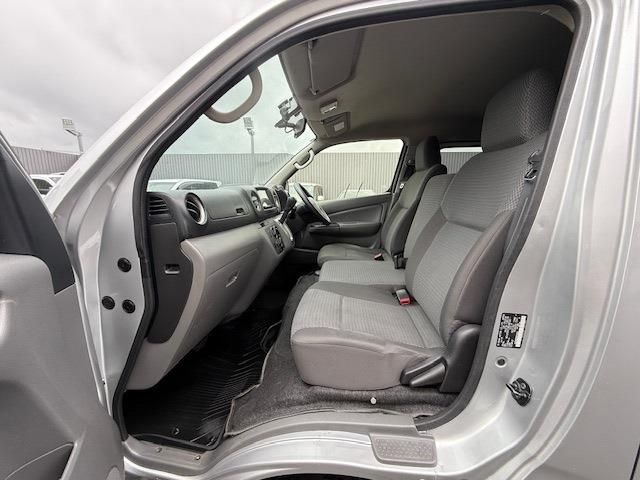 NISSAN NV350 CARAVAN 2020 Image 31