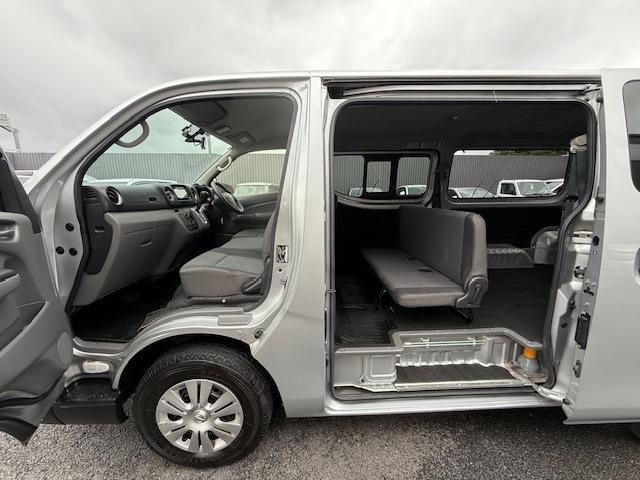 NISSAN NV350 CARAVAN 2020 Image 31