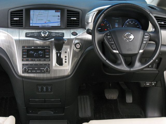 NISSAN ELGRAND  4WD 2017 Image 31