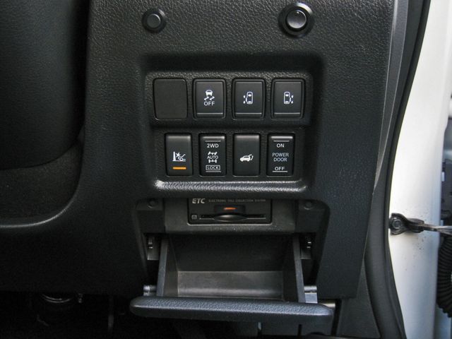 NISSAN ELGRAND  4WD 2017 Image 31