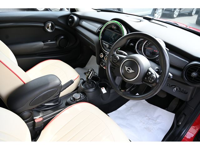 BMW MINI COOPER 2018 Image 31