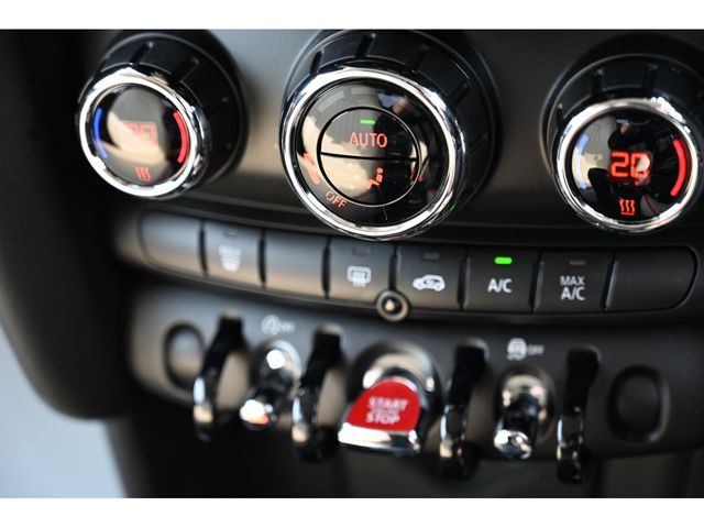 BMW MINI COOPER 2018 Image 31