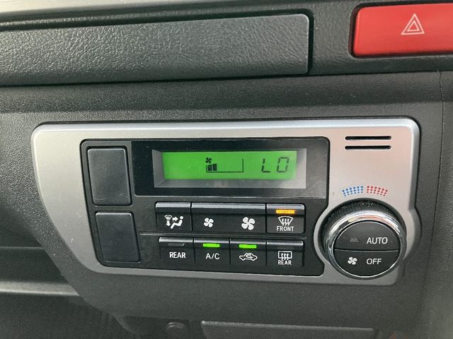 TOYOTA REGIUSACE VAN 4WD 2015 Image 31