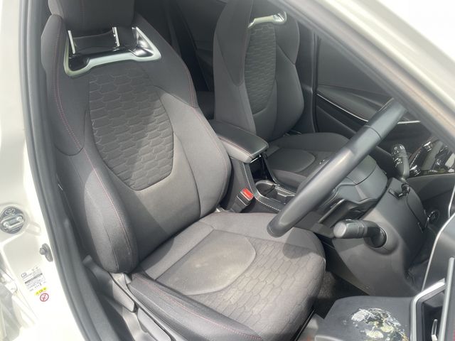 TOYOTA COROLLA SPORT 2018 Image 31