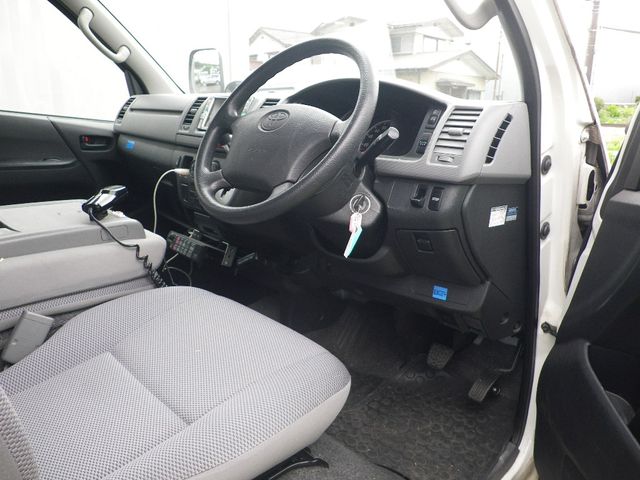 TOYOTA HIACE VAN 2WD 2006 Image 31