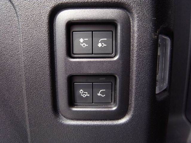 ROVER DEFENDER 2022 Image 31